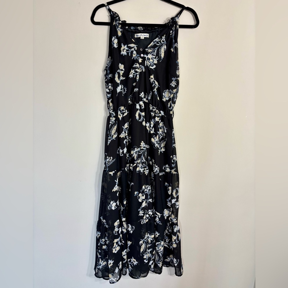 Wallflower Black and White Sleeveless Maxi Sundress